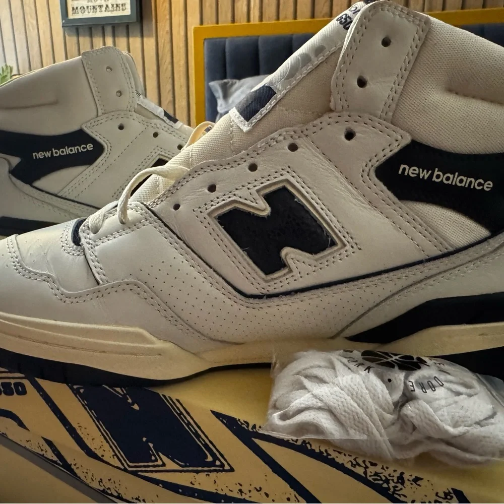 New Balance 650R Men's Sneakers - White & Navy